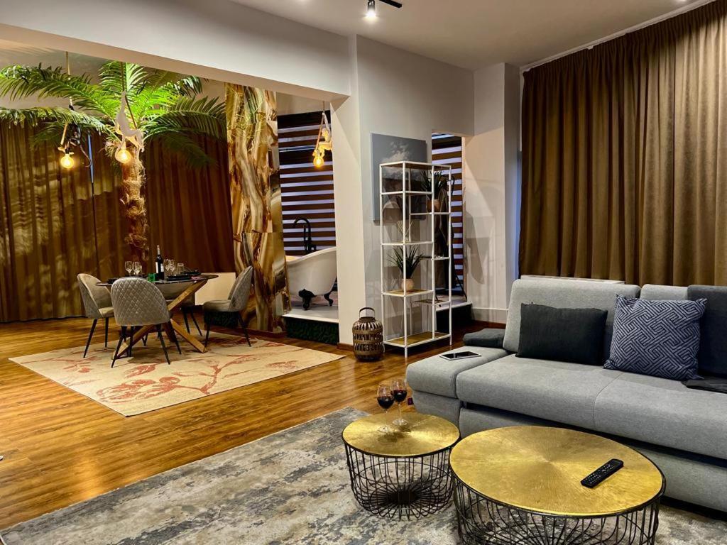 Roof Top Luxury Apartment บลาโกเอฟกราด ภายนอก รูปภาพ