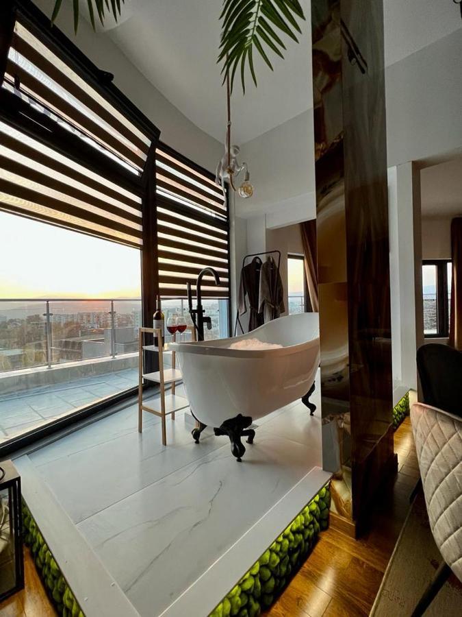 Roof Top Luxury Apartment บลาโกเอฟกราด ภายนอก รูปภาพ
